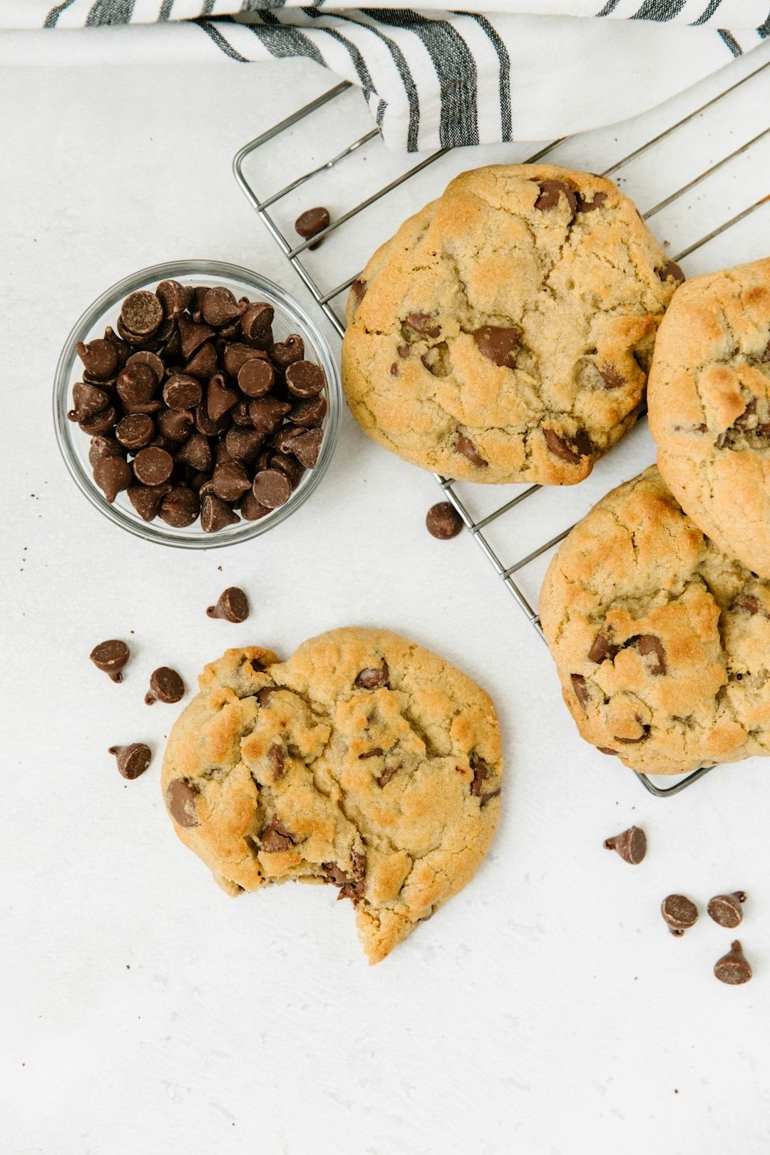 Rich & Chewy Chocolate Chip Cookies